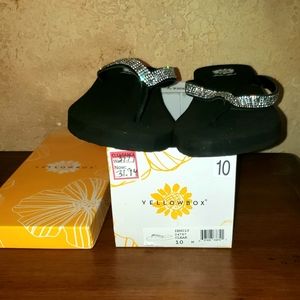 *NIB* Yellowbox sandals